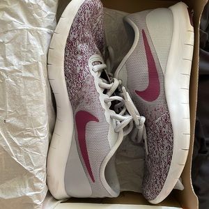 Nike running shoes burgundy and gray size 7.5